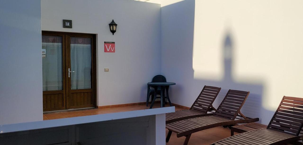 Apartamentos Flor Tres Калета де Себо Екстериор снимка