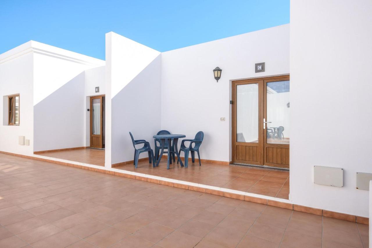 Apartamentos Flor Tres Калета де Себо Екстериор снимка