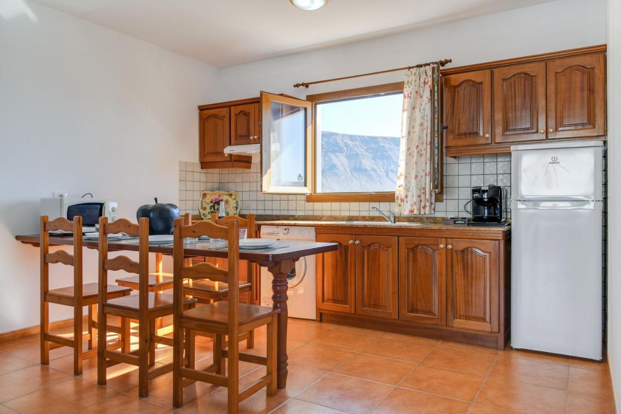 Apartamentos Flor Tres Калета де Себо Екстериор снимка