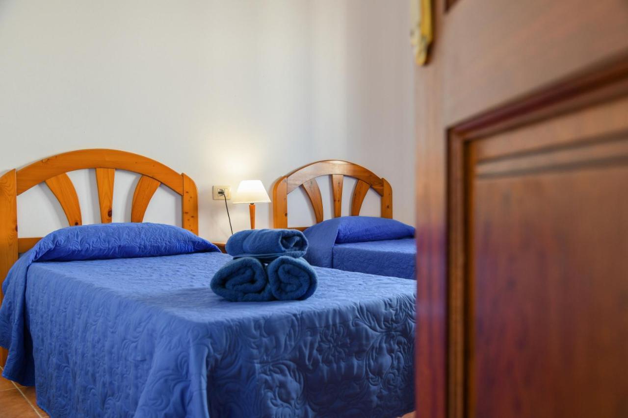 Apartamentos Flor Tres Калета де Себо Екстериор снимка